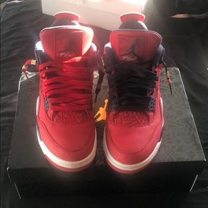 Jordan retro 4